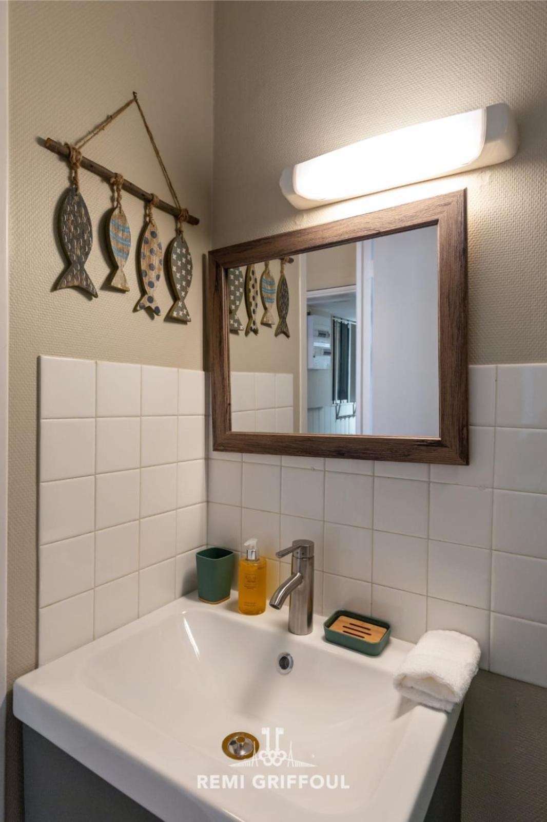Emeraude Cozy Nest 3 Heart Of Historic District 2 Guests Honfleur Buitenkant foto